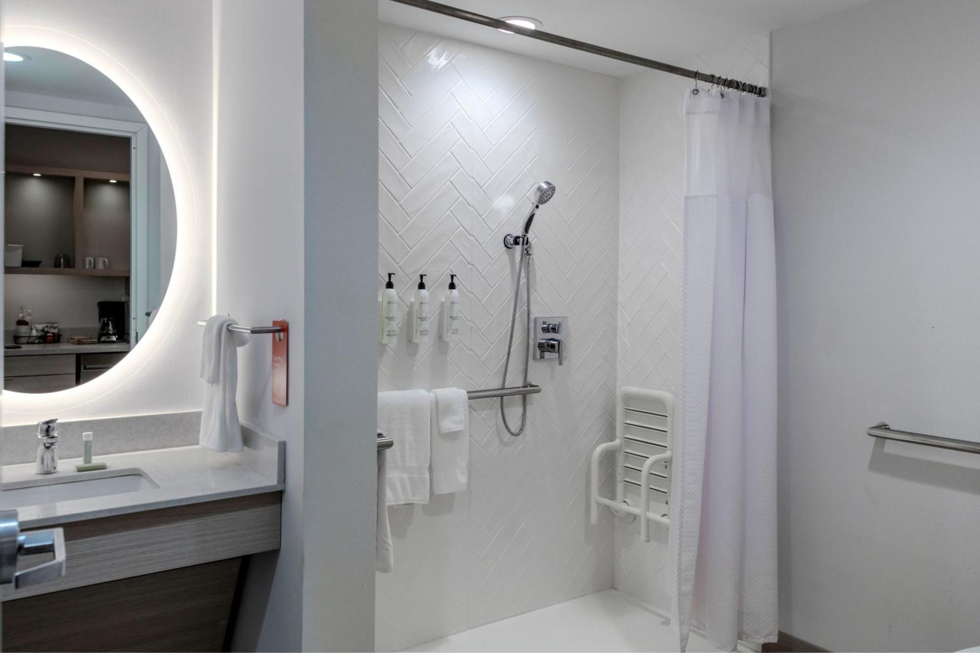 Towneplace Suites By Marriott Chesterfield Bagian luar foto